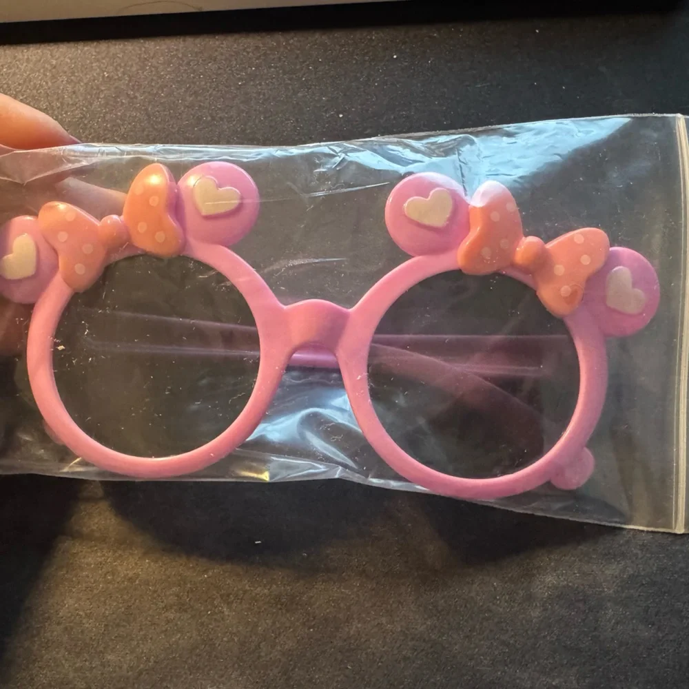 New Kids Heart Bow Minnie Mouse themed Sunglasses - Pink, White, Tan, Black